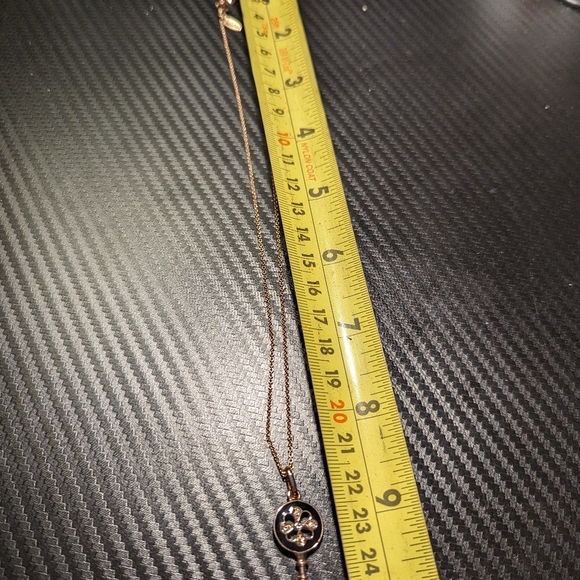 Rigant Key Necklace - Picture 4 of 4